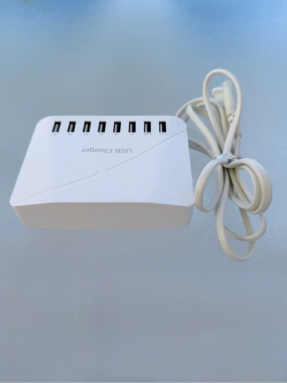 White Compact Dual Speed 8-Port USB Charging Station Hub and Power Cord